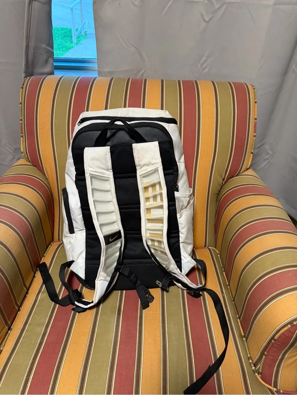 Nike lightweight backpack